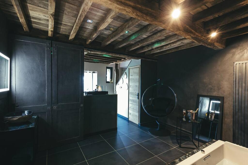 Le Duplex De L'Etoile Home Cinema Jacuzzi Et Sauna Privatif Longmesnil Exterior photo
